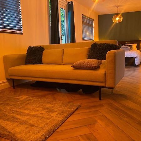 Cozy Cabin With Modern Comforts Wootton  エクステリア 写真